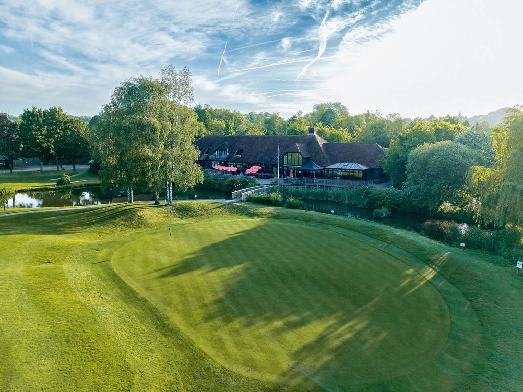 south-winchester-golf-club-aerial-clubhouse-green
